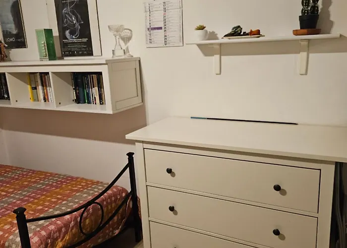 Stanza In Privato Zona San Vitale * Bologna