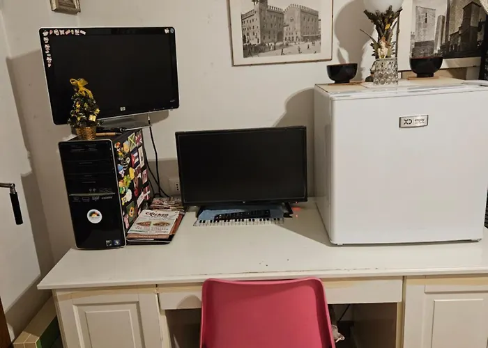 Stanza In Privato Zona San Vitale Habitación en casa particular