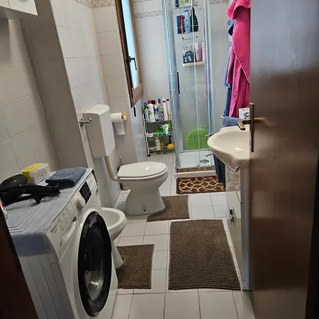 منزل للإقامة Stanza In Privato Zona San Vitale *